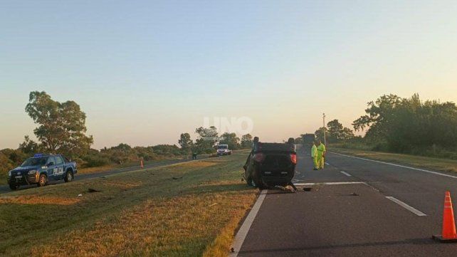 Fuerte accidente en AU Santa Fe-Rosario a la altura de Sauce Viejo 