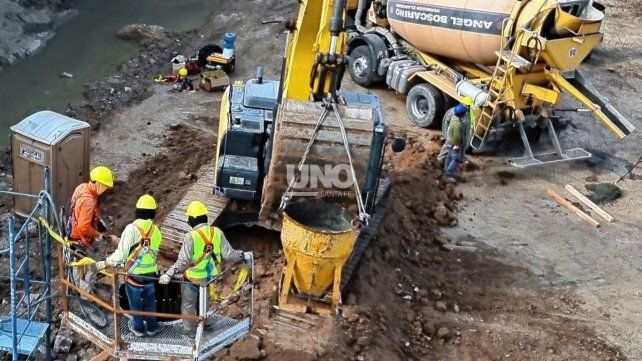 Nuevo puente Santa Fe-Santo Tom&eacute;. Provincia hormigon&oacute; las primeras tres columnas de la obra.