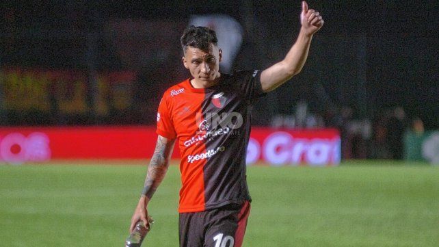 Colón contará con Rubén Botta para visitar a Barracas Central.