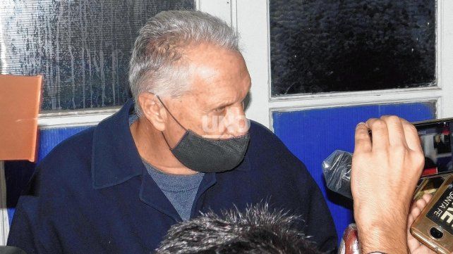 Luis Hilbert se mostró molesto por la cantidad de efectivos policiales dispuestos para el Clásico contra Unión, que debe costear Colón