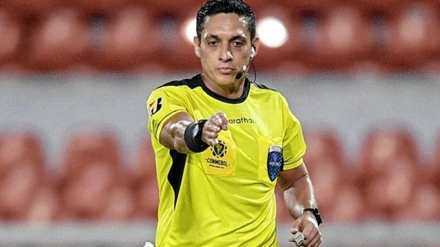 El venezolano Jesús Valenzuela dirigirá la revancha entre Estudiantes y Everton.