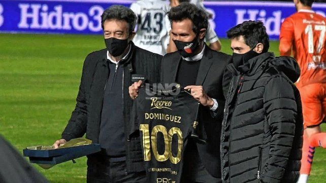 Colón saludó a su DT Eduardo Domínguez en las redes sociales, en el día de su cumpleaños. 