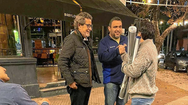El presidente Jorge Coronel (izquierda) encabezó la presentación en sociedad de la camiseta lasallana. El presidente Jorge Coronel (izquierda) encabezó la presentación en sociedad de la camiseta lasallana.