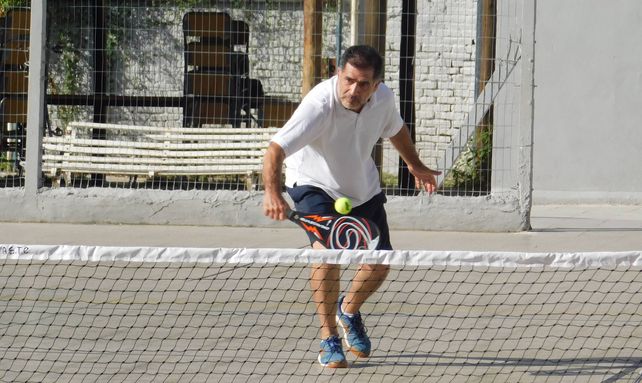El certamen se disputó en cuatro canchas, en una institución que respira tenis criollo por donde se lo mire.