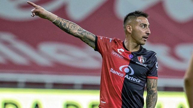 Los dirigentes de Col&oacute;n habr&iacute;a activado las gestiones para repatriar a Javier Correa.