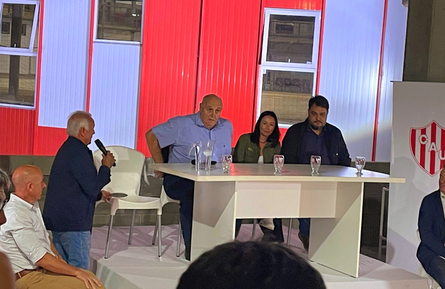 Luis Spahn present&oacute; la lista Todos por Uni&oacute;n.