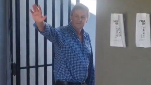 A Colón le llegó una intimación de 100 millones de pesos por incumplimientos de la gestión de Víctor Godano. A Colón le llegó una intimación de 100 millones de pesos por incumplimientos de la gestión de Víctor Godano.