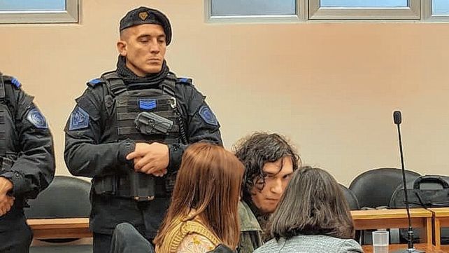 Bestial. Kunz se subió a la combi por la puerta del acompañante y le asestó varias puñaladas al conductor en su rostro. 