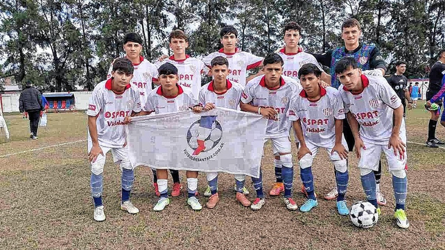 Unión sorprendió a La Perla del Oeste y lo derrotó en Recreo Sur por 2 a 1.