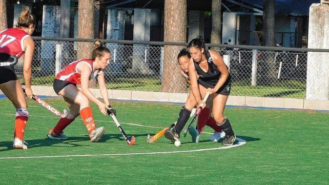 El cotejo entre las Cuervas y el Conquistador completó la tercera fecha del Top 5 del Oficial de damas.