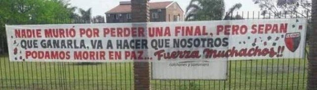 La bandera de los hinchas que emociona a todo Colón en la previa de la final ante Racing