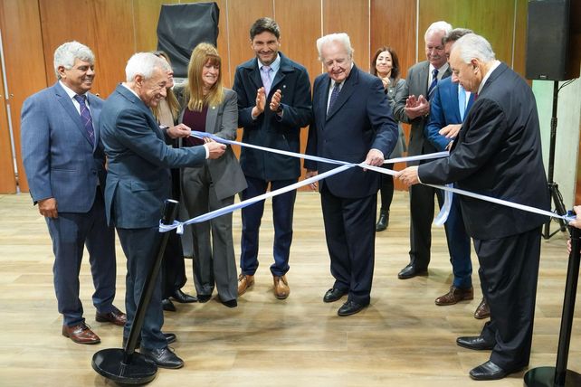 Nuevo edificio de tribunales: Pullaro lamentó las ausencias de las titulares del MPA y la Defensa y pidió fortalecer el diálogo institucional Nuevo edificio de tribunales: Pullaro lamentó las ausencias de las titulares del MPA y la Defensa y pidió fortalecer el diálogo institucional