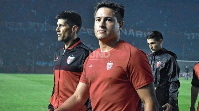 Ezequiel Medrán cambió rotundamente sus números y hoy Colón es cómodo líder de la Zona A de la Primera Nacional. Ezequiel Medrán cambió rotundamente sus números y hoy Colón es cómodo líder de la Zona A de la Primera Nacional.