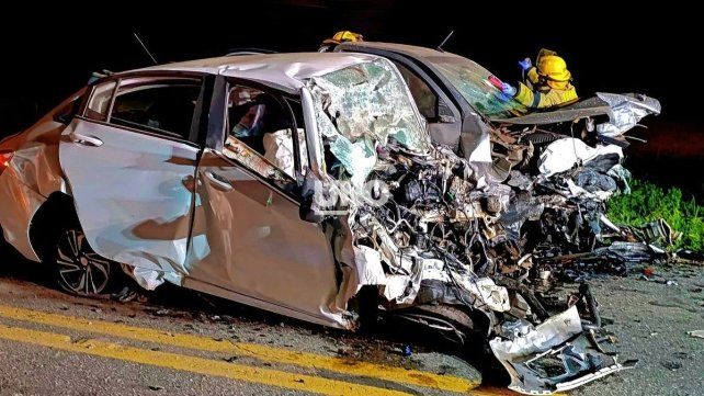 Tragedia en Franck. Un impactante choque frontal en la Ruta 6 dej&oacute; un muerto y dos heridos graves