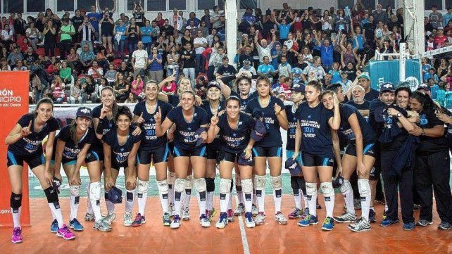 Inolvidable momento, fue el título conseguido por Villa Dora en la Liga Argentina Femenina 2016 bajo la conducción técnica de Lorena Góngora.