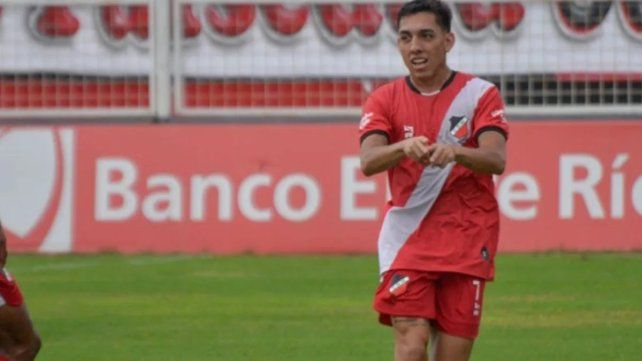 Uni&oacute;n tendr&iacute;a en la mira al volante Misael Sosa.