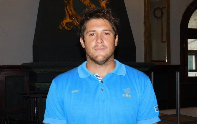 El entrenador nacional, Diego Poggi, señaló que Bonomo y juega en una posición clave como es la de marcador de boya.