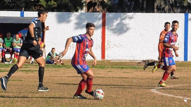 La Perla del Oeste, campeón del Apertura en Liga Santafesina, recibirá en Recreo Sur al Polideportivo Llambi Campbell.