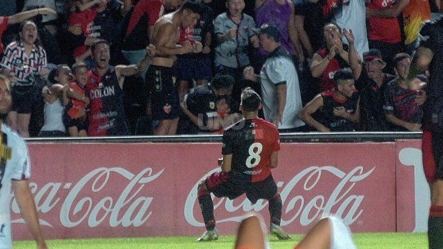 Federico Jourdan cumpli&oacute; el sue&ntilde;o de marcar su primer gol en Col&oacute;n a los 33 a&ntilde;os.