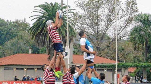 El puntero del Regional del Litoral, Santa Fe Rugby, visitará a Universitario en Rosario.