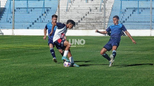 En el segundo de los choques, Atlético de Rafaela goleó 3-0 a la Reserva de Unión en el Nuevo Monumental.
