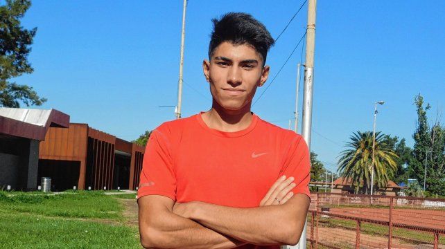 El humbolense Brian López, de Velocidad y Resistencia, competirá en la prueba de salto en largo en la pista ubicada en Concepción del Uruguay.