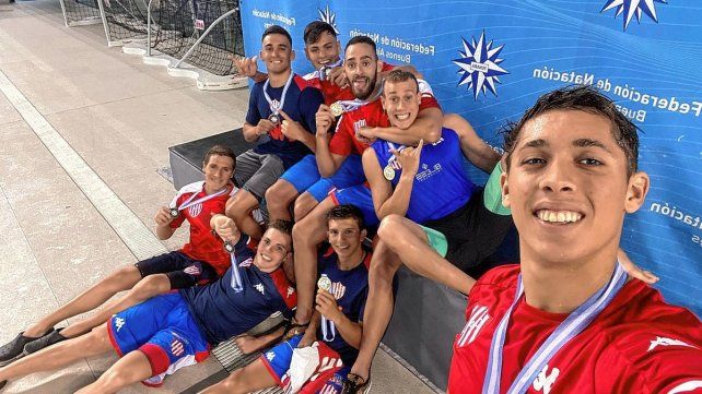 Los nadadores de Unión de Santa Fe tuvieron un muy buen comienzo en Capital Federal, logrando ocupar el segundo lugar en la suma por equipos.