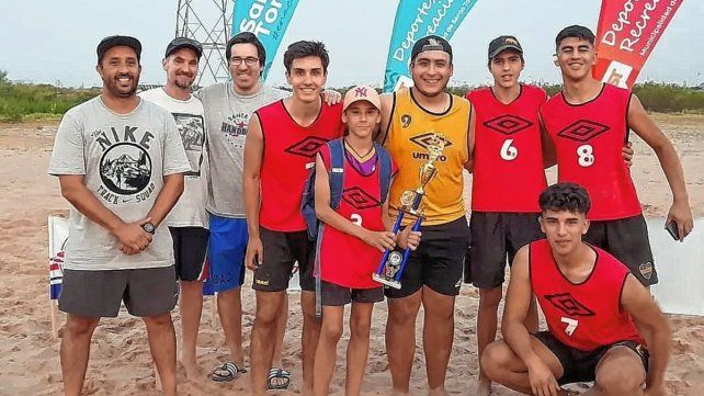 Se realizó recientemente un torneo de beach handball. Prensa Municipalidad de Santo Tomé.