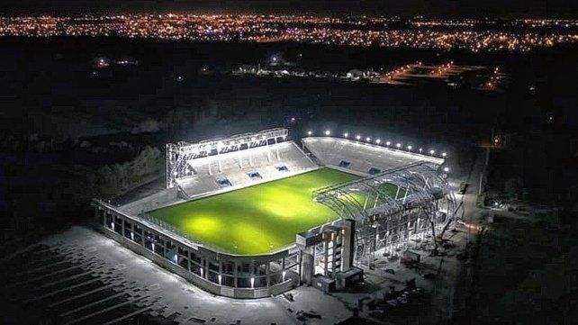 Pese al cambio que el partido entre Colón y Colegiales se pasó para abril, San Nicolás sigue siendo la sede.