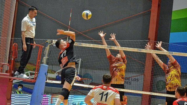 Libertad de San Jerónimo Norte se impuso a Sarmiento, y jugará cuartos de final ante Ferro Carril Oeste.