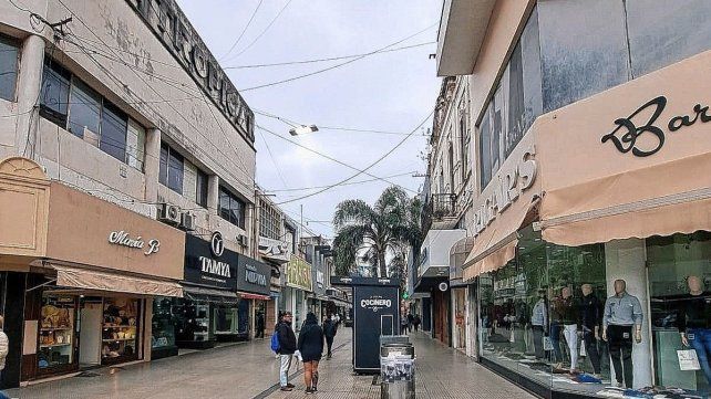 Foto actual de la esquina de peatonal San Martín y calle Mendoza tomada el 11 de septiembre de 2024.