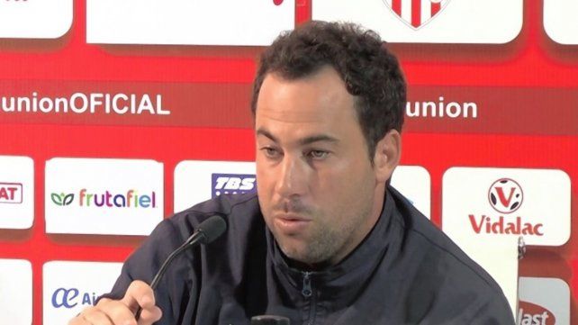 Juan Pablo Pumpido fue a despedir a Diego Maradona en su ceremonia íntima. 