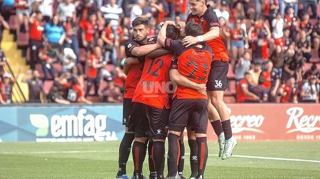 Colón sumó la segunda victoria seguida, esta vez como local ante Patronato por la mínima diferencia.