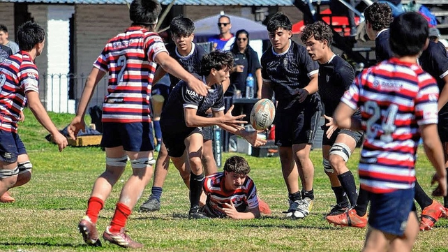 Los Cuervos vencieron a La Salle en M19, a Brown de San Vicente en M17, y cayeron en M15, con Santa Fe RC A.