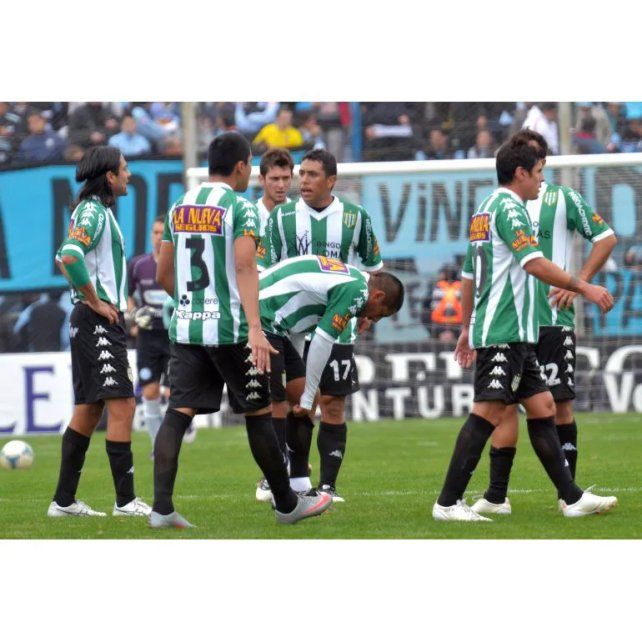 Col&oacute;n se tom&oacute; revancha y en 2012, con dos goles de Esteban Fuertes, mand&oacute; a Banfield a la "B" Nacional.