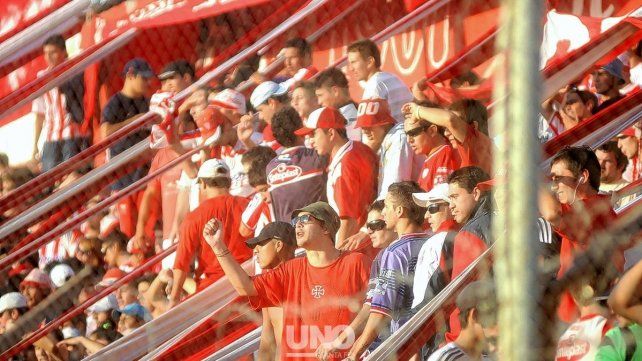 Muchos hinchas de Unión se pronunciaron en las redes sociales pidiendo un salto de calidad tras la llegada de Colón a la final de la Copa.