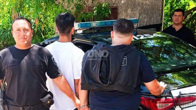 El hombre detenido en el control de la 168 con dinero y oro El hombre detenido en el control de la 168 con dinero y oro