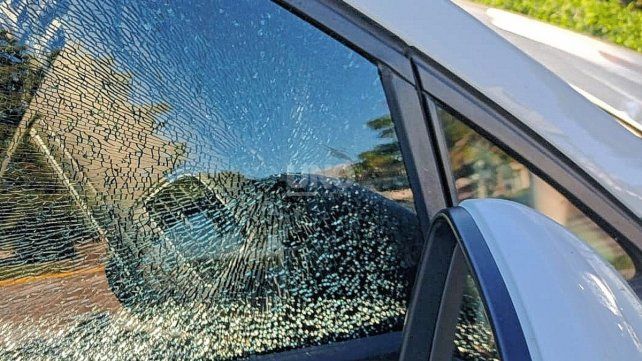 Piedrazo a un automovilista en la autopista Santa Fe-Rosario