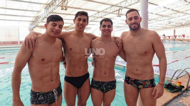 Los cuatro nadadores unionistas tiene un objetivo en común; lograr el pasaje a las finales en sus respectivas pruebas. Los cuatro nadadores unionistas tiene un objetivo en común; lograr el pasaje a las finales en sus respectivas pruebas.