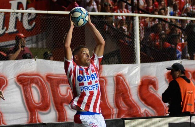 Francisco Gerometta hoy sería el lateral derecho titular para Juan Azconzábal. Foto: prensa Unión