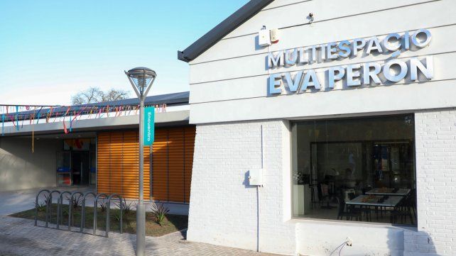 El gobernador Omar Perotti encabezó este sábado la inauguración del Multiespacio “Eva Perón”