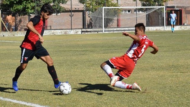 En el predio de la autopista, Colón jugará con Gimnasia y Esgrima, y Unión visitará a La Salle Jobson en Cabaña Leiva.
