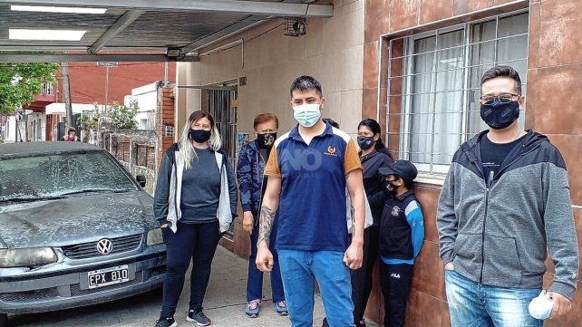 Vecinos de barrio Chalet marcharon hasta la comisaría para entregar un petitorio por mas seguridad