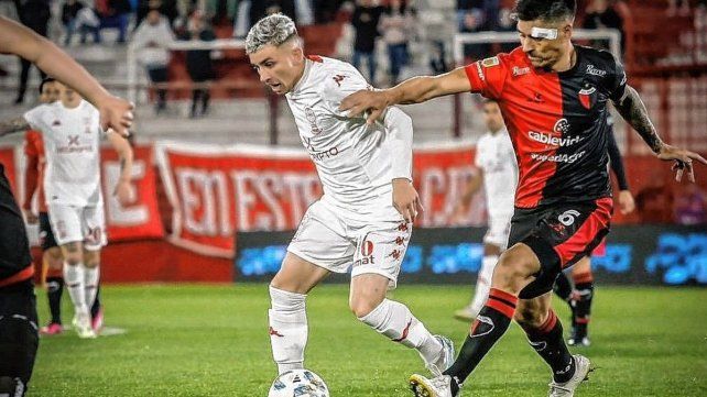 Colón y Huracán son dos de los tres equipos que están peleando bien abajo y quieren zafar del descenso.