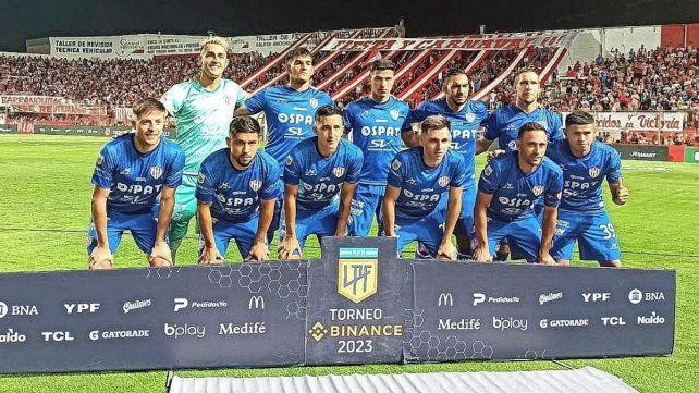 Unión jugó más de un tiempo con uno menos por la expulsión de Luna Diale, y sumó un revés en casa ante Racing. 