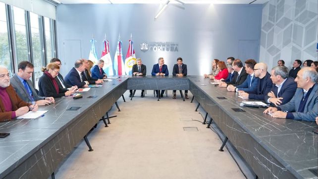 Gobernadores de la Regi&oacute;n Centro volvieron a reclamar m&aacute;s federalismo y el fin de las retenciones al campo