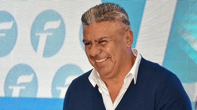 El presidente de la AFA, Claudio Tapia, recibió un premio de la Federación de Periodistas Deportivos argentinos.