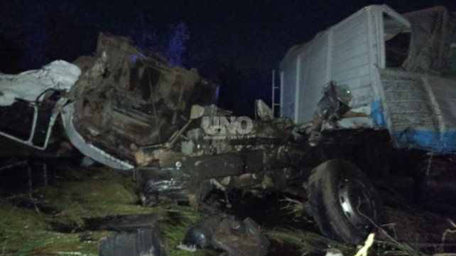 Violento choque frontal entre dos camiones en la ruta nacional 11, a dos kilómetros de Candioti