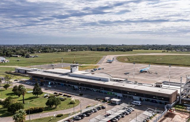 Con más frecuencias y mayor demanda, el Aeropuerto de Sauce Viejo tuvo un aumento del 79 % en vuelos de cabotaje