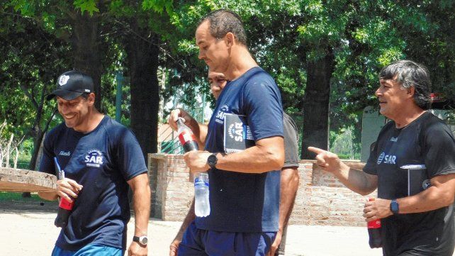 El santafesino Nicolás Bruzzone y Daniel Hourcade, responsable de alto rendimiento de Sudamérica Rugby.